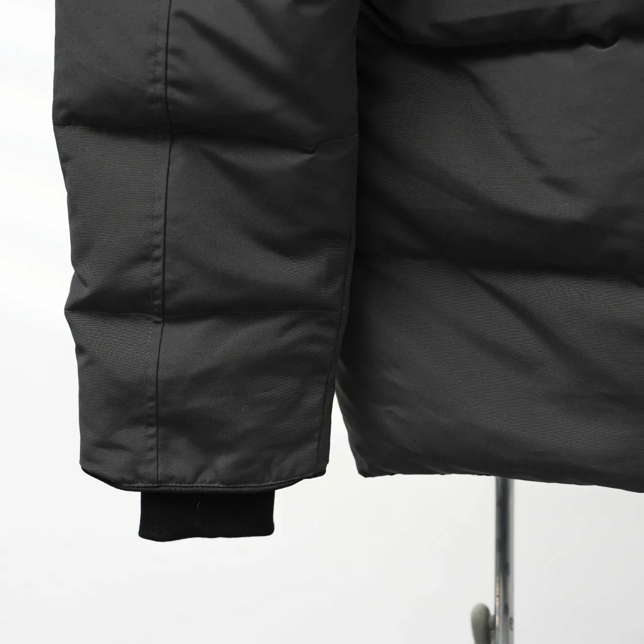 P740 CANADA GOOSE丨Canada Goose 29 New 2048 Hairless Collar Hooded Down Jacket Color: Graphite Red Size: XS-XXL